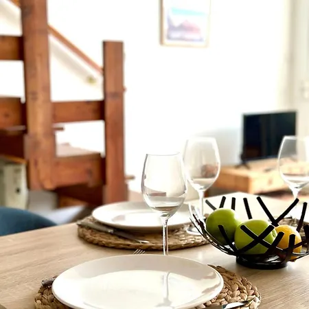 Duplex Bord De St Aygulf 公寓